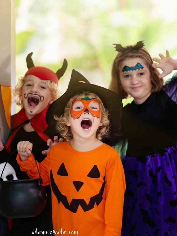 Build-a-Theme-That-Connects-the-Whole-Spooktacular-Adventure