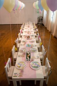 Table Settings That Bring the Whole Party Together.