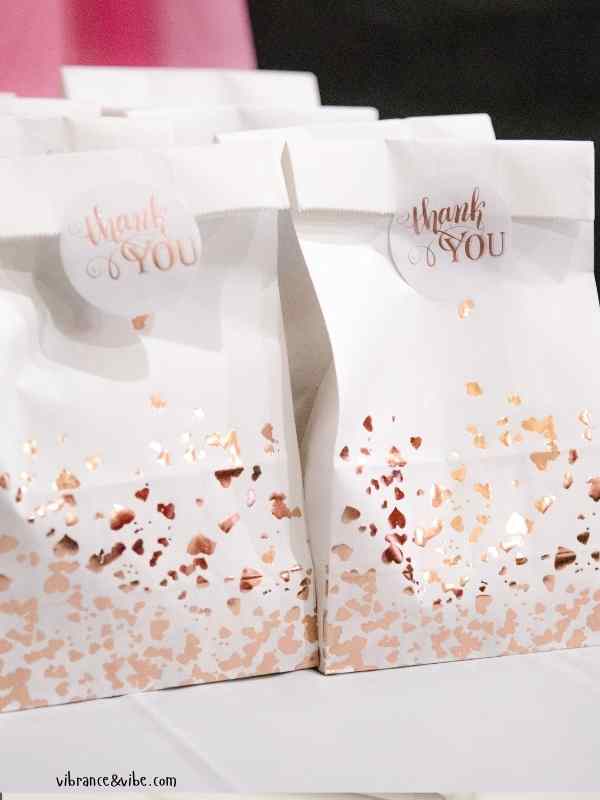 Budget-Friendly-Cheap-Christmas-Wedding-Favors