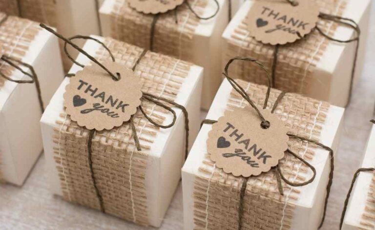 DIY Wedding Favors that are budget friendly