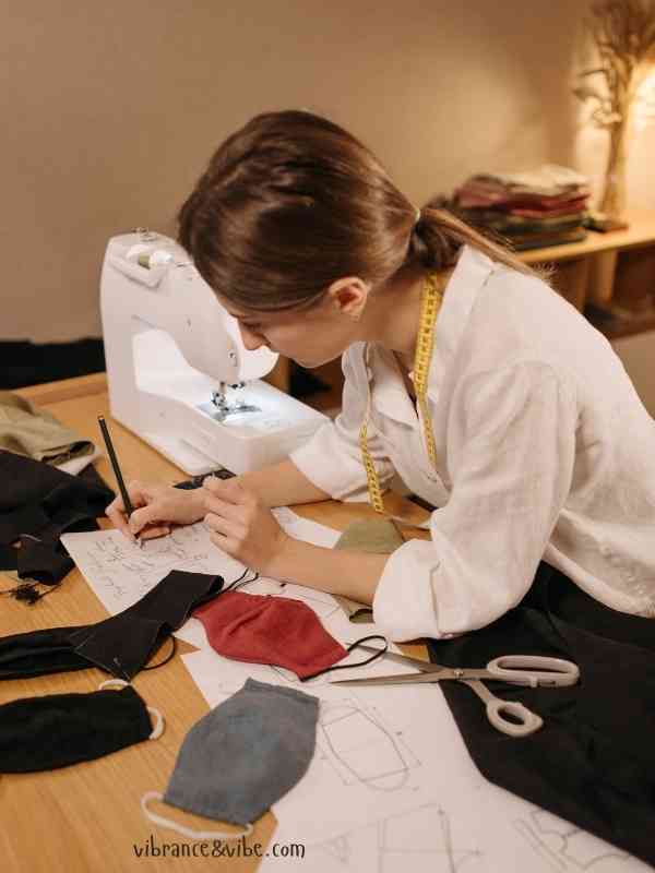 Tips-for-Making-DIY-Wedding-Favors-Look-Expensive