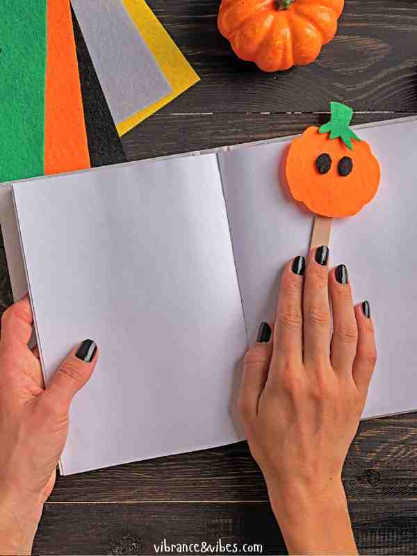 Choosing-Between-Digital-vs.-Printed-Invitations