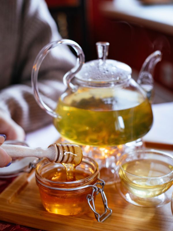 Creative-Ways-to-Serve-Honey-at-a-Tea-Party