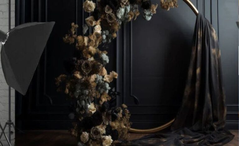 Creepy Halloween photo backdrop