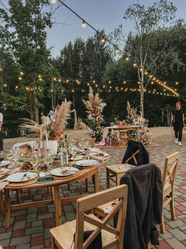 Setting-the-Scene-with-Dessert-Table-Deco