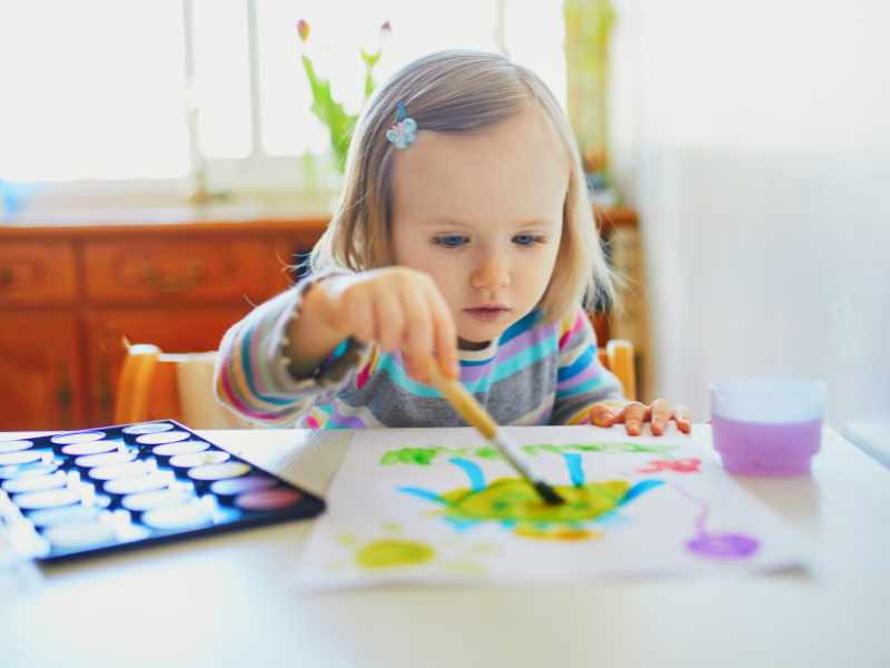 Make-Crafting-a-Holiday-Tradition