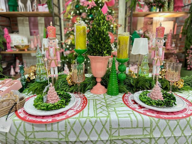 Styling-Tips-to-Make-Any-Color-Feel-Christmassy