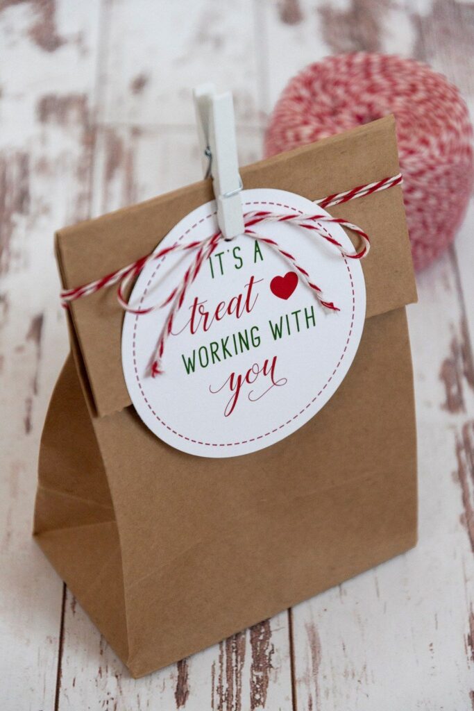 Valentines-Day-Gift-Ideas-for-Co-Workers-Under-10