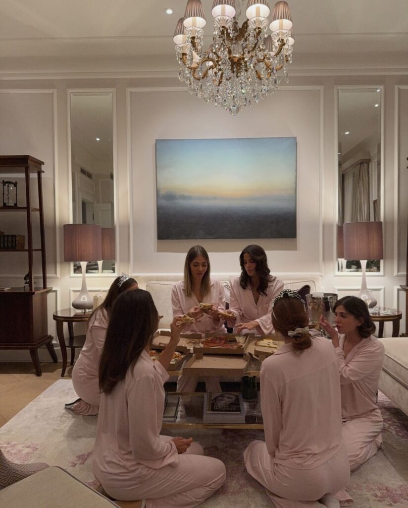 Valentines-Day-Ideas-for-Singles-Who-Want-Community