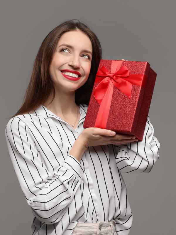 Valentines-Gifts-for-Remote-or-Hybrid-Teams