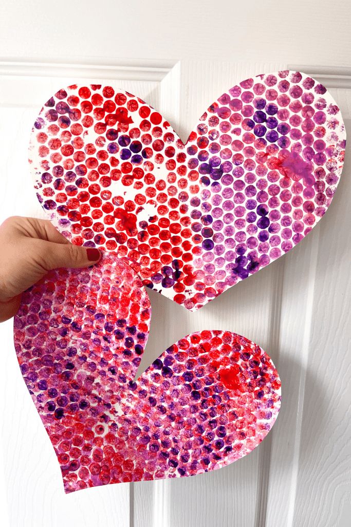 Bubble-Wrap-Heart-Prints