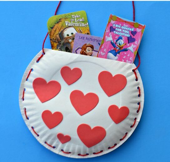 Decorated-Valentine-Gift-Bags.