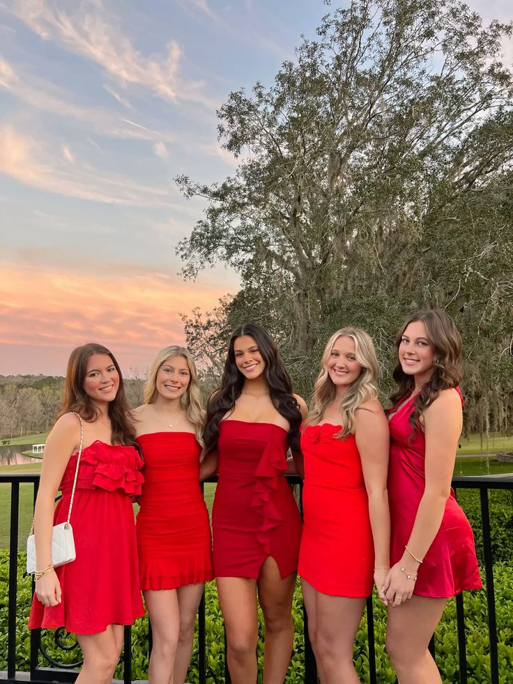 Galentines-Party-Friends-Focused-Looks