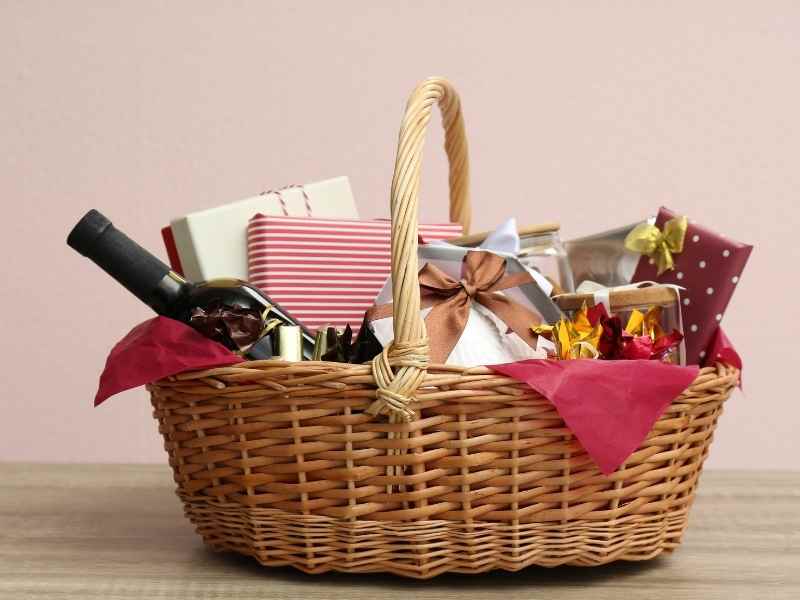 How-to-Style-an-Adult-Easter-Basket-Like-an-Editor.