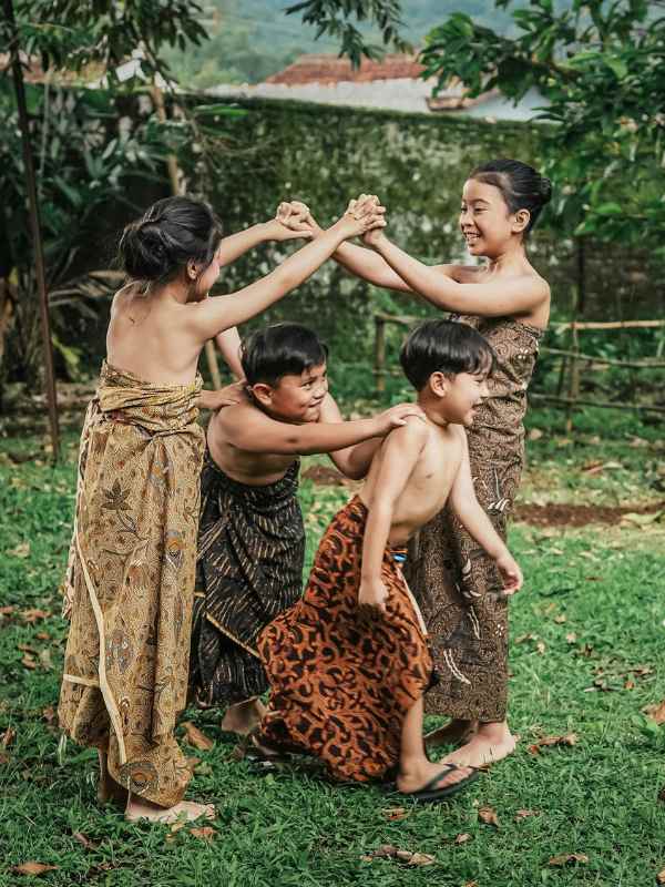 Non-Candy-Valentines-Day-Game-Ideas.