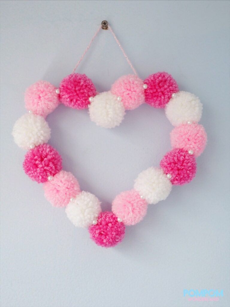 Pom-Pom-Heart-Art.