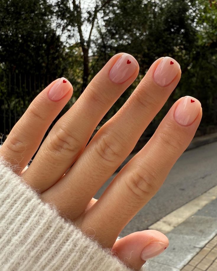 Sheer-Base-with-a-Tiny-Red-Dot-at-the-Tip