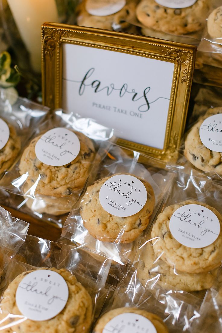 Edible-Favors-Styled-Neutrally