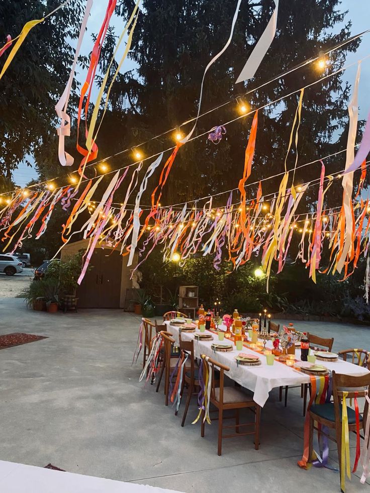 Backyard-Mini-Festival-Party.