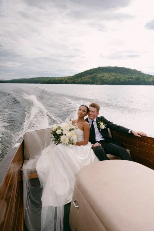 Boat-Arrival-for-Lakeside