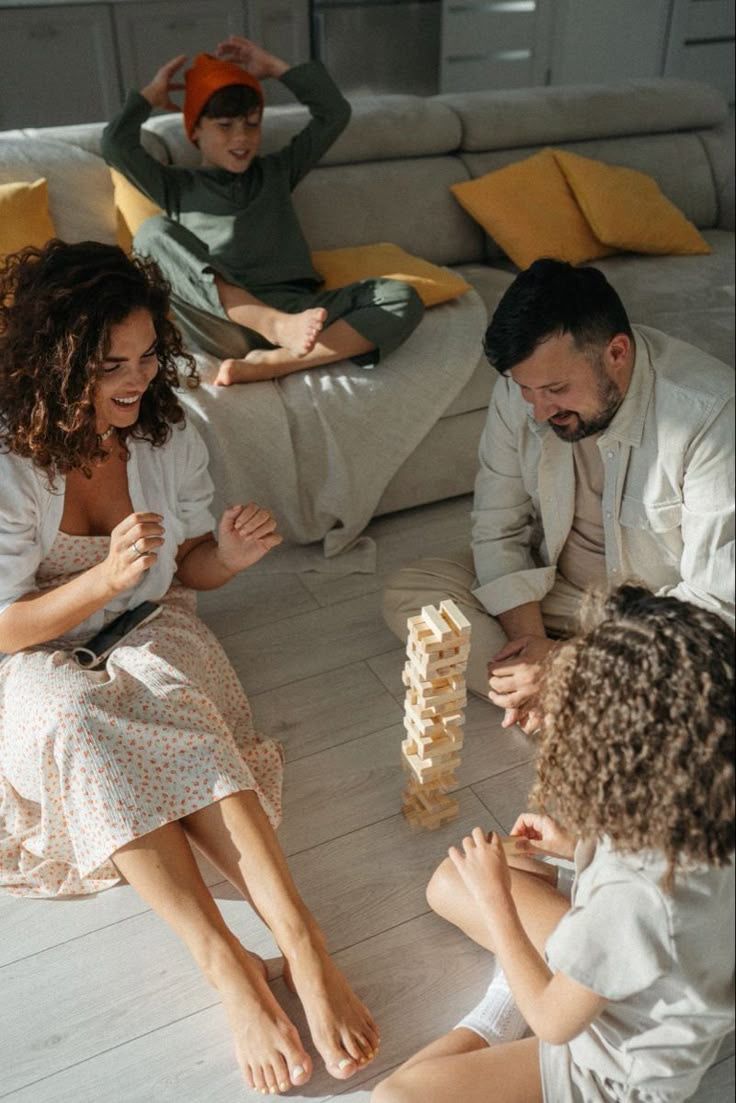 Game-Night-at-Home-fathers-day-party-ideas