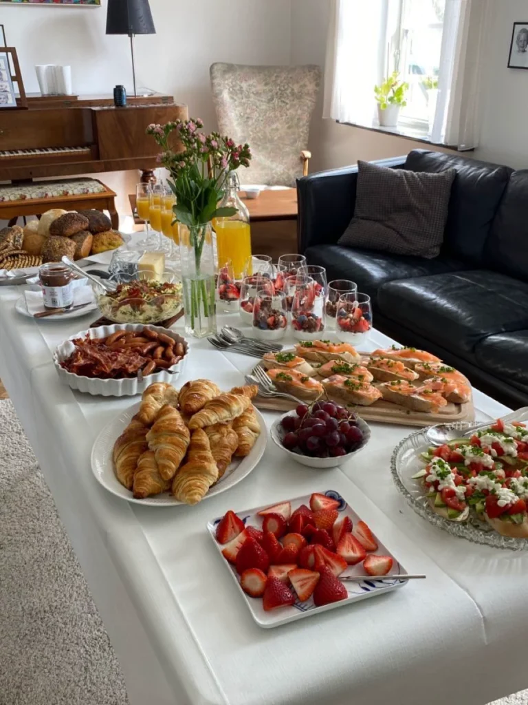 Simple-Structured-Food-Layout.