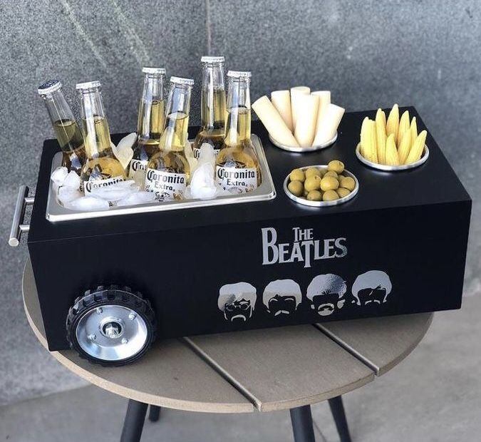 Snack-Tasting-or-Drink-Sampling-Setup-fathers-day-party-themes.