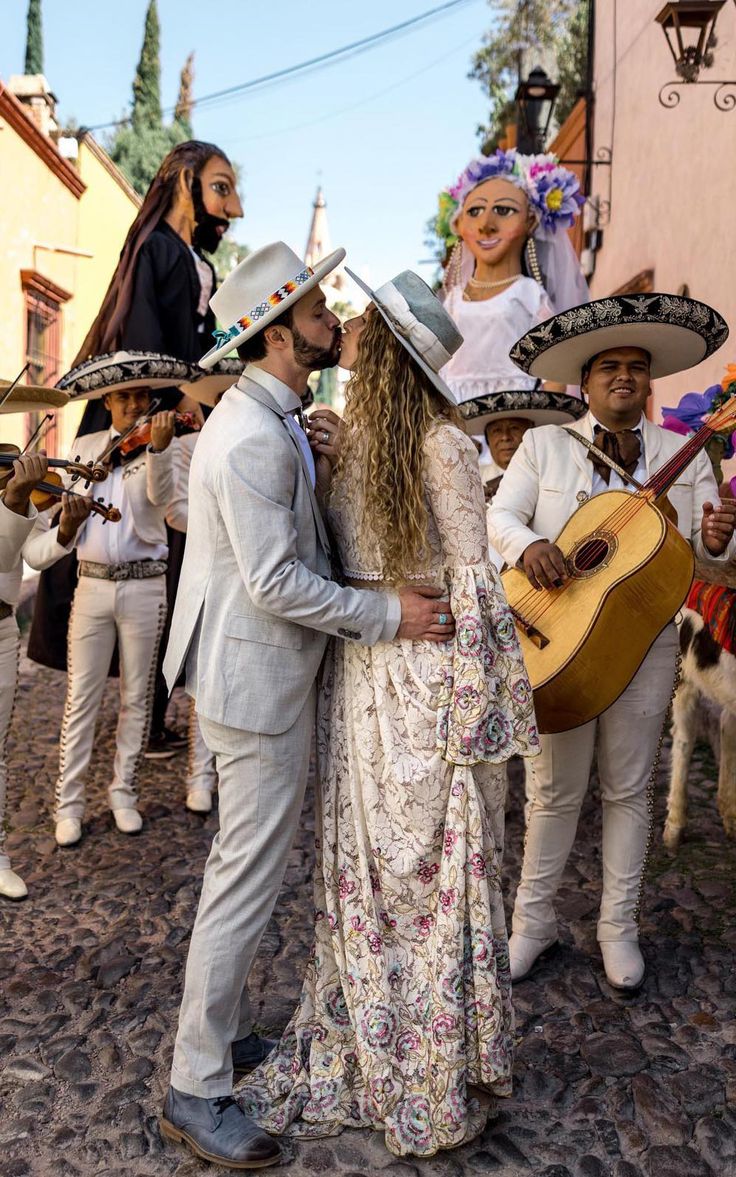 Traditional-Music-Entrance-summer wedding entrance ideas