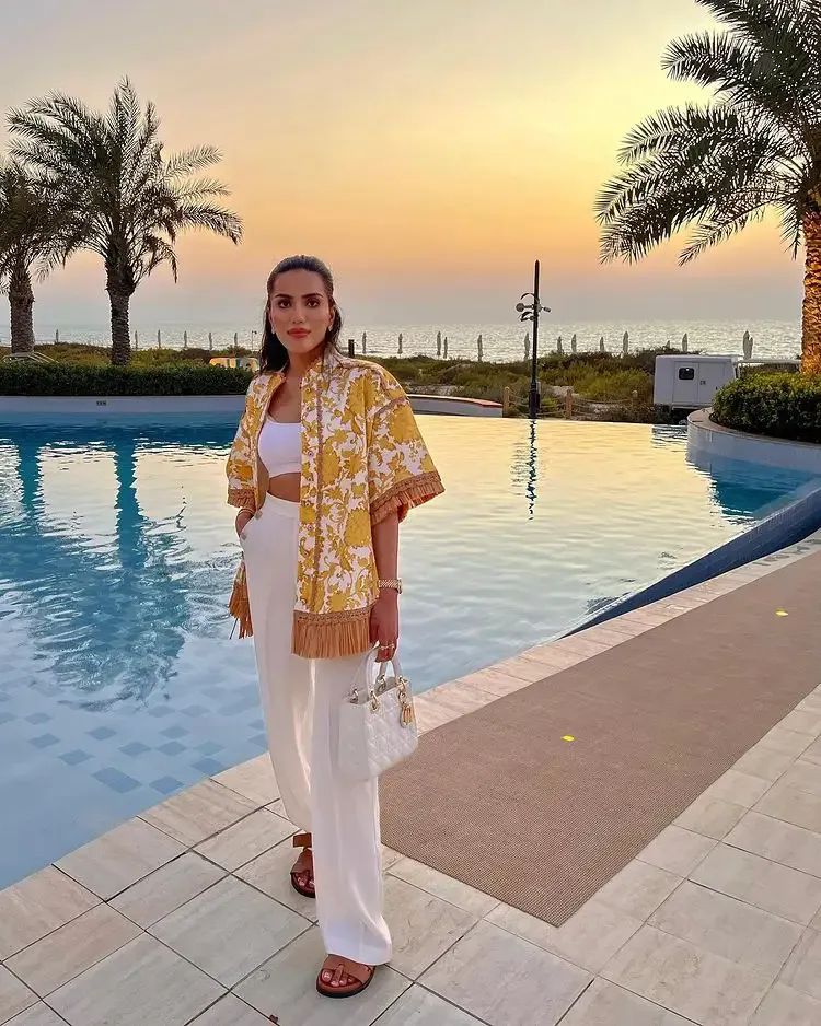Beach-or-Pool-Party-Outfit-Formula-Fourth of July Party Looks