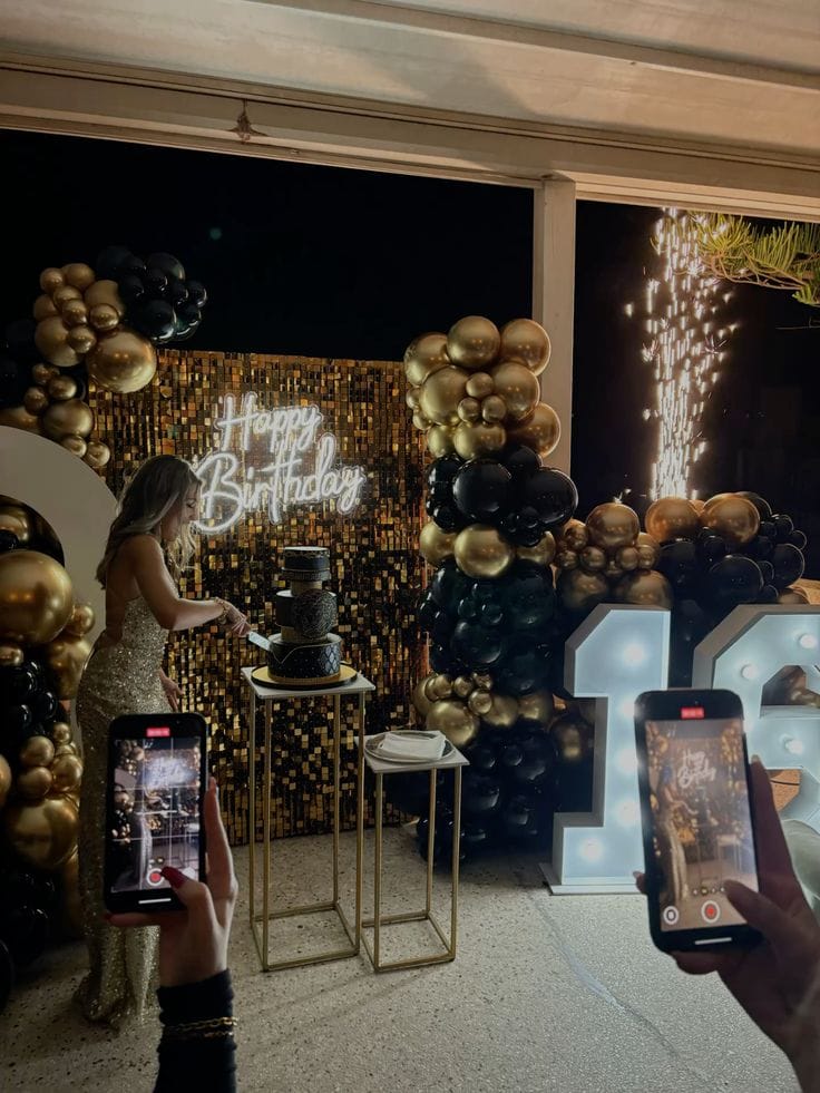 Black-and-gold-luxury-theme