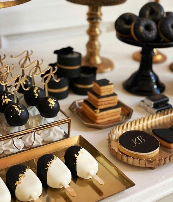 Classic-Black-and-Gold-Theme
