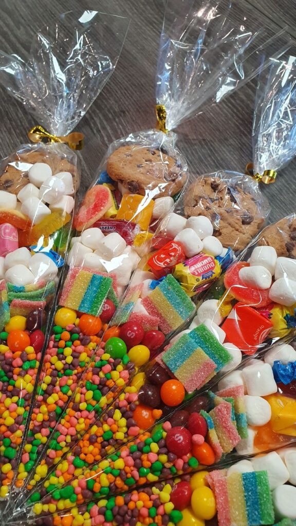 Wrapped-Candy-for-Outdoor-Parties